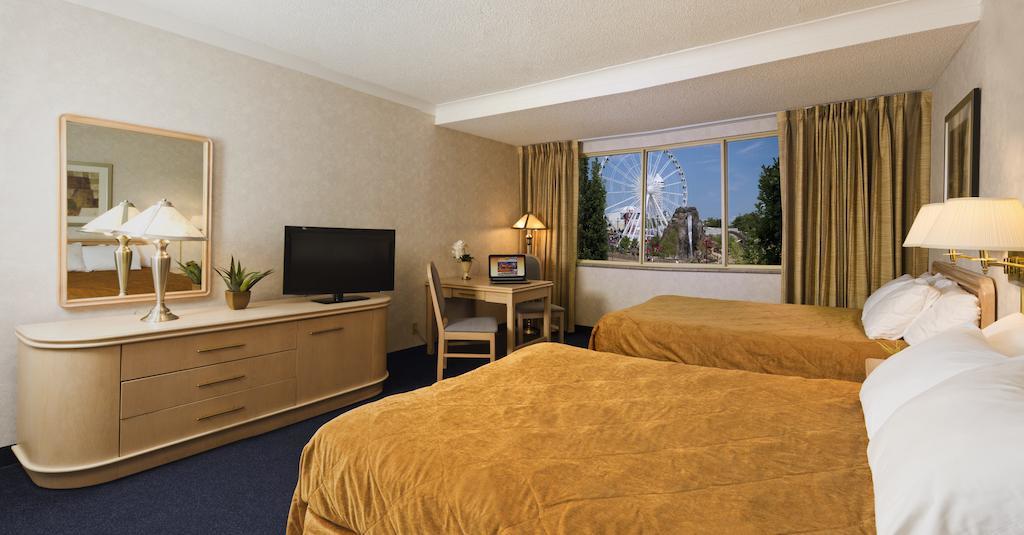 Comfort Inn Clifton Hill Niagara Falls Room photo